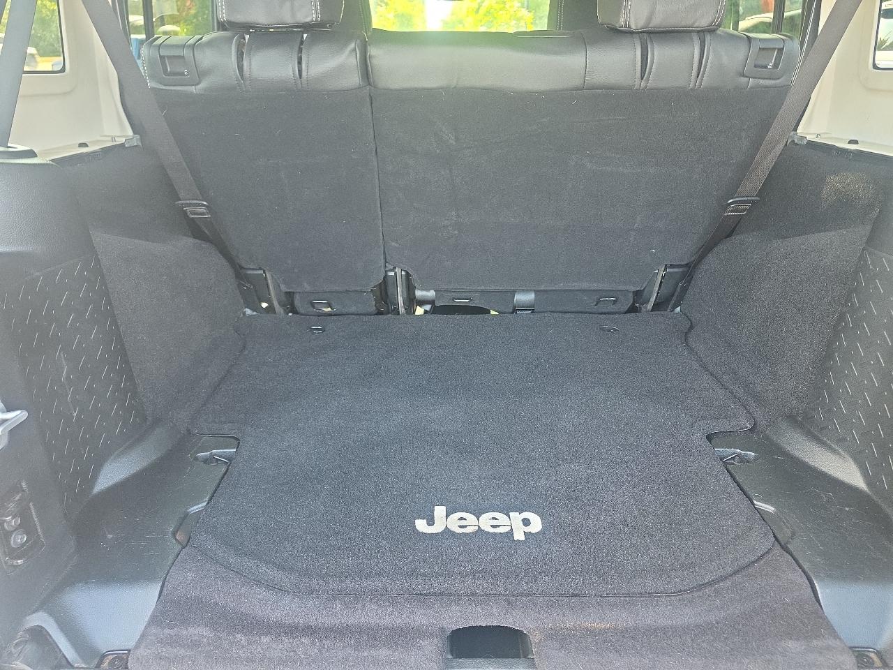 Jeep Wrangler Unlimited Sport 4D SUV 4WD 2017