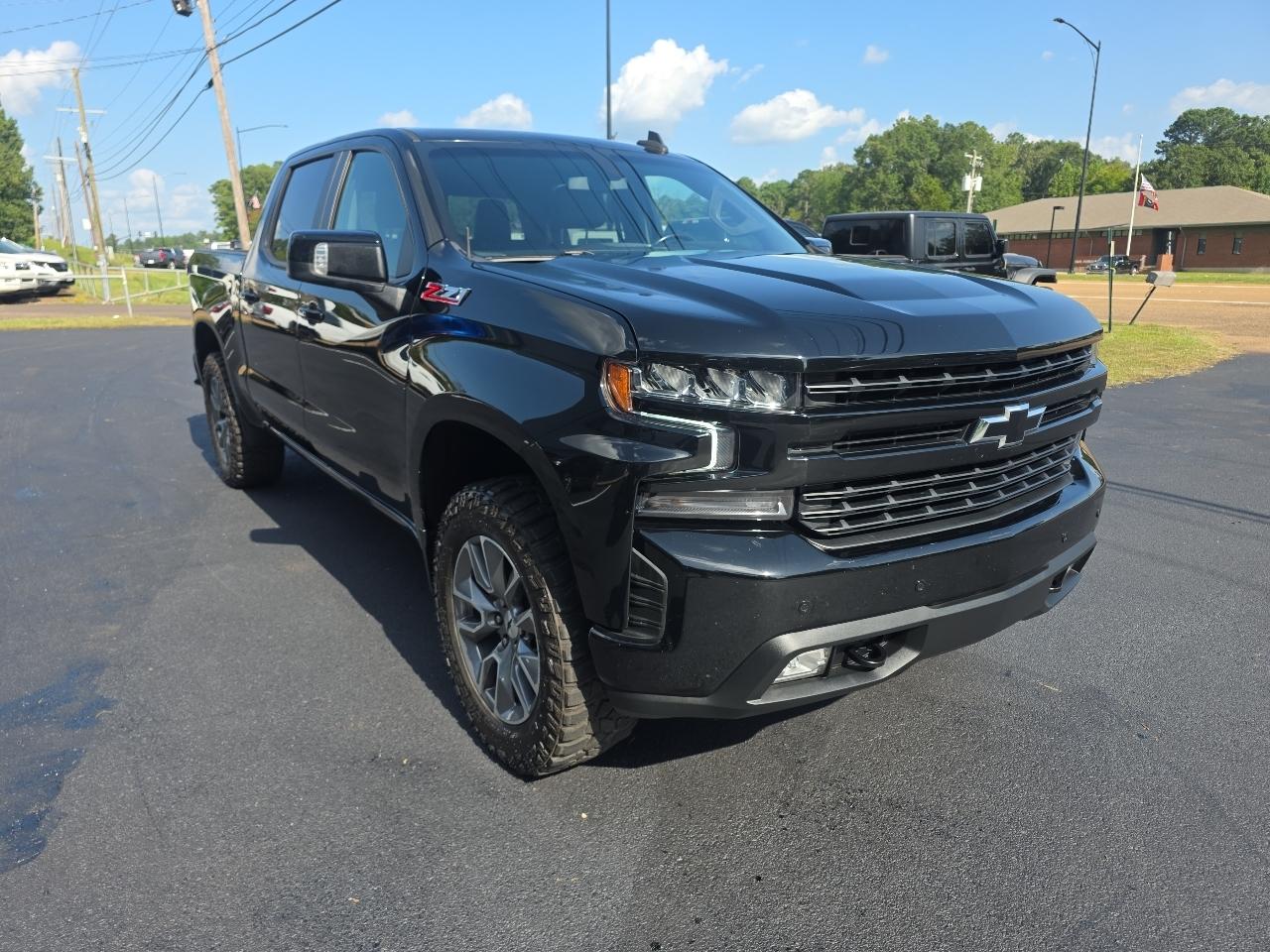 Chevrolet Silverado 1500 RST Crew Cab 4WD SWB 2021