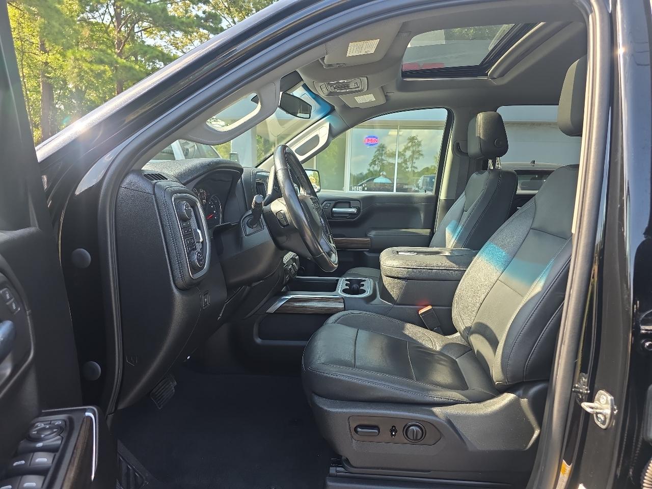 Chevrolet Silverado 1500 RST Crew Cab 4WD SWB 2021