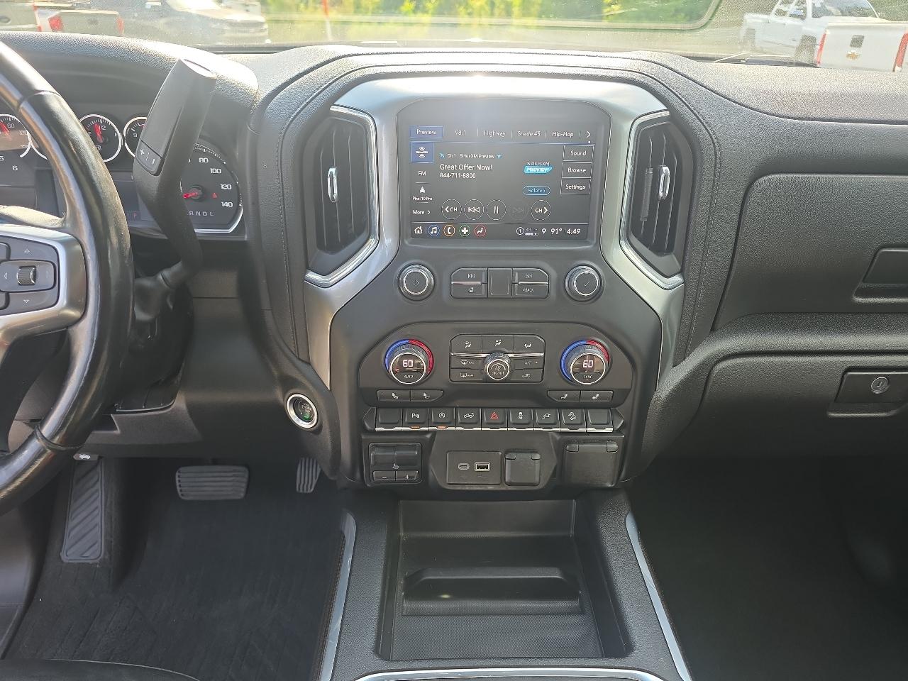 Chevrolet Silverado 1500 RST Crew Cab 4WD SWB 2021