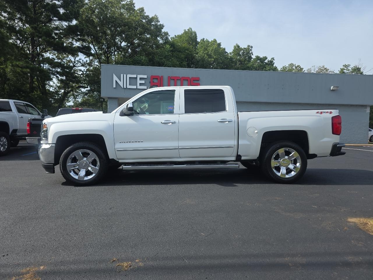 Chevrolet Silverado 1500 LTZ Z71 Crew Cab 4WD 2017