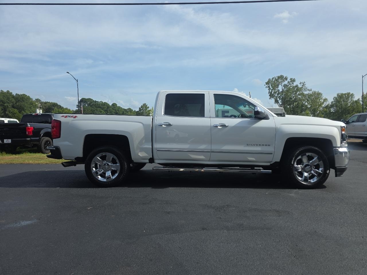 Chevrolet Silverado 1500 LTZ Z71 Crew Cab 4WD 2017
