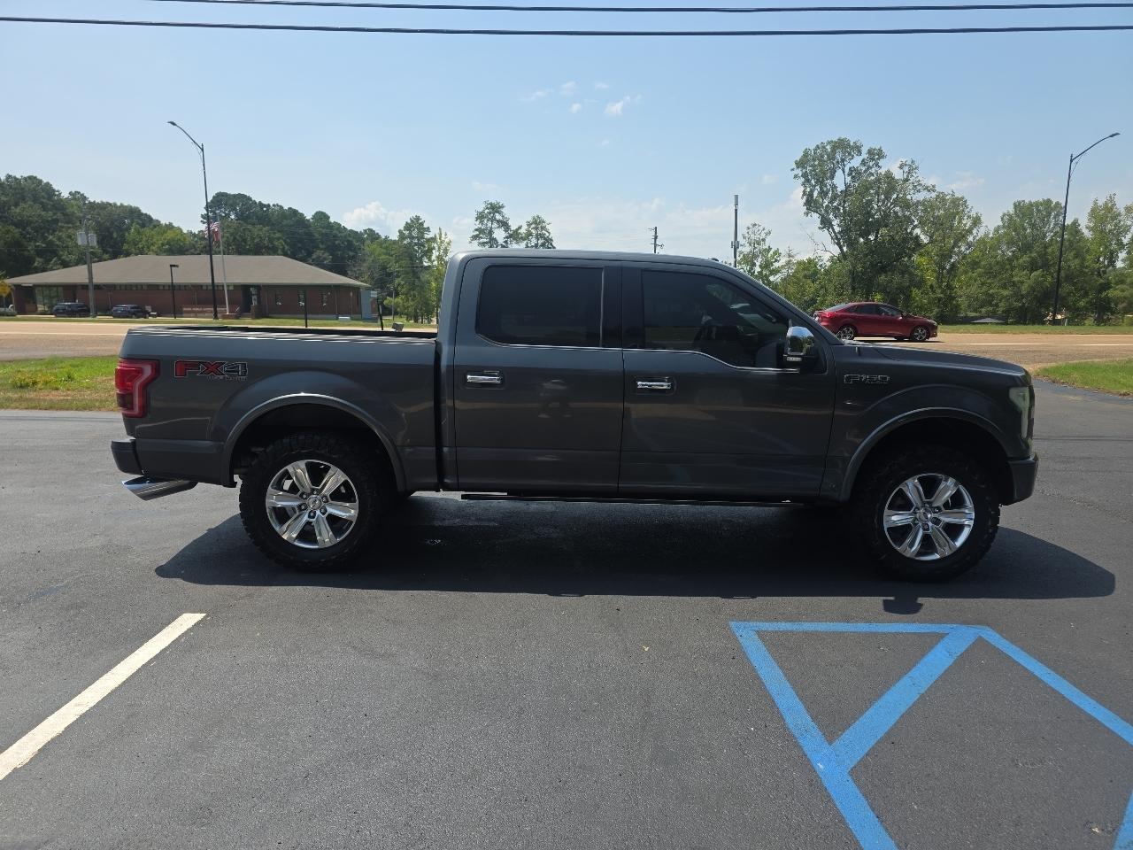 Ford F-150 Platinum 4x4 Short Bed 2016