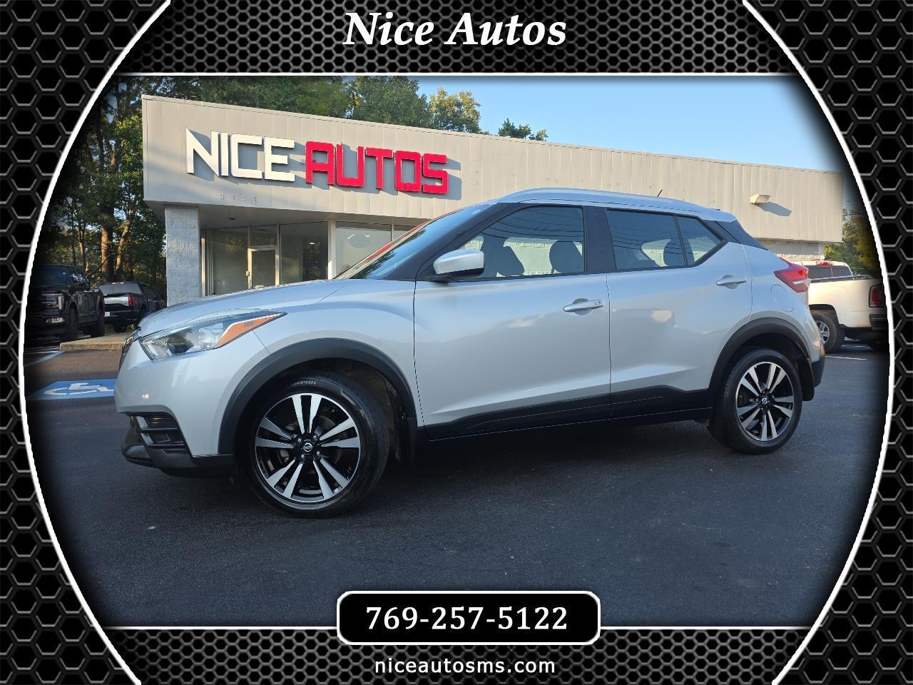 Silver 2019 Nissan Kicks SUV / Crossover Front-Wheel Drive Continuously Variable Transmission