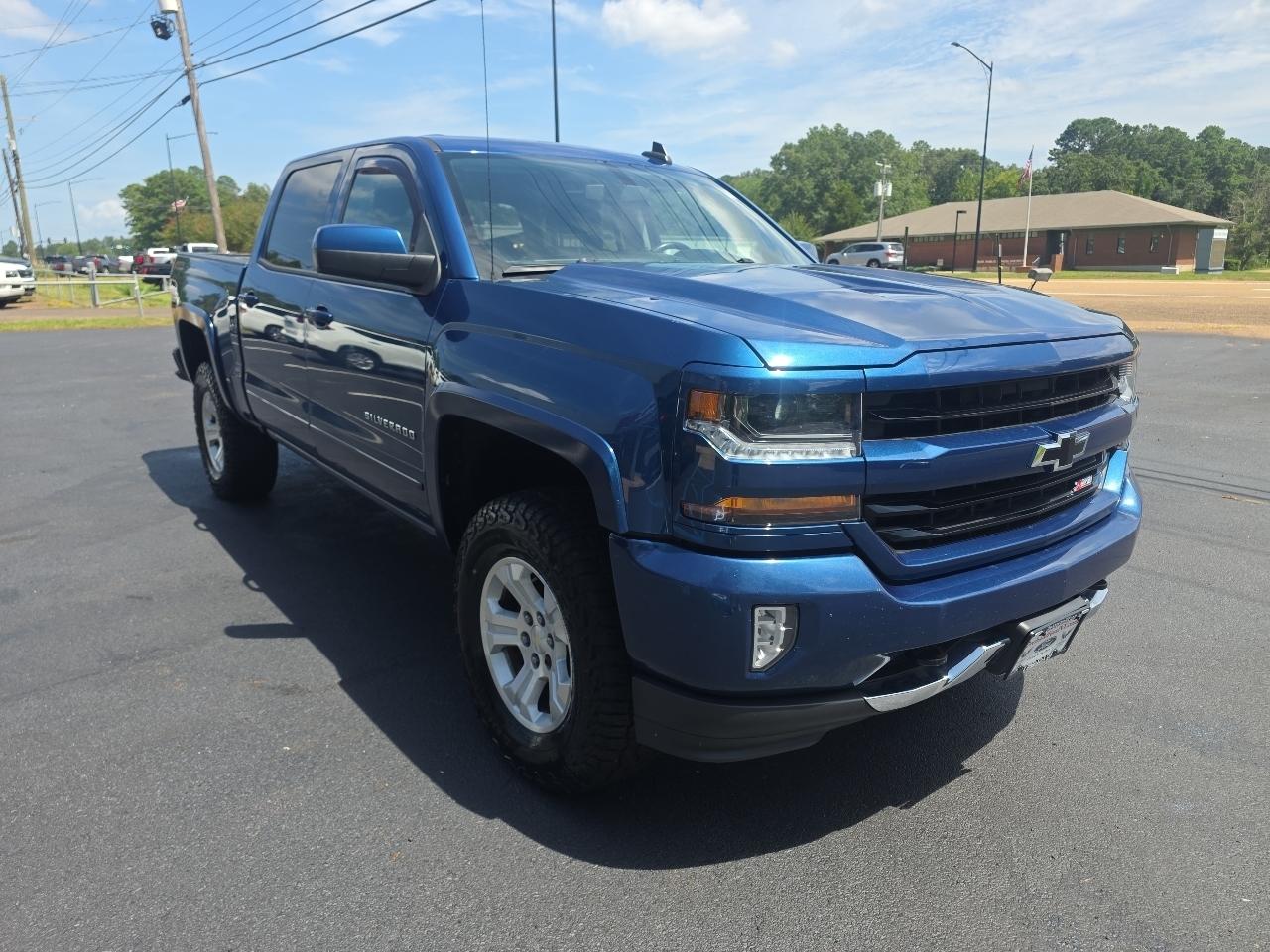 Chevrolet Silverado 1500 LT Z71 Crew Cab 4WD 2017