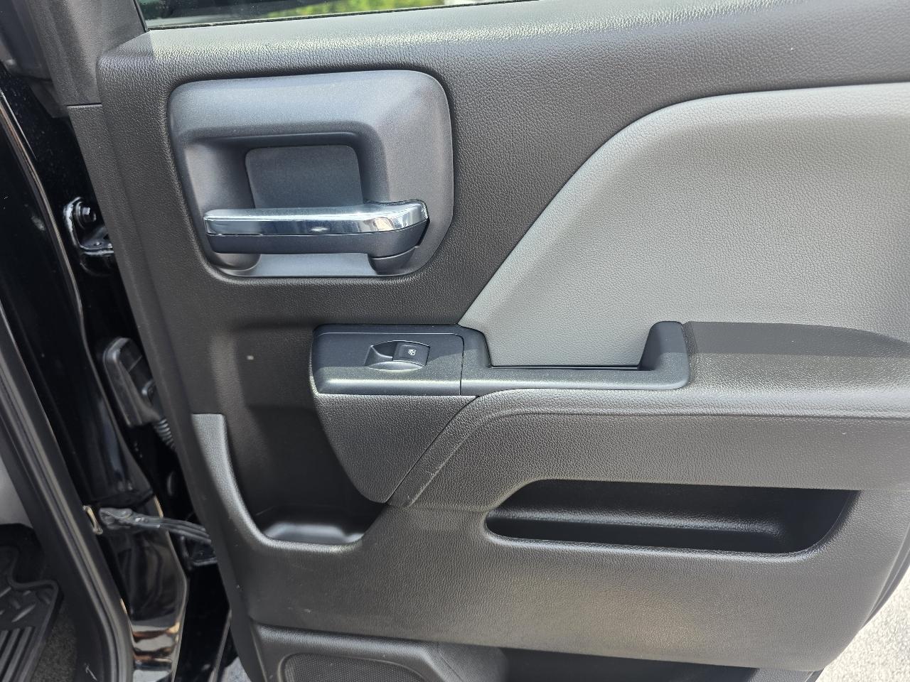 Chevrolet Silverado 1500 2WD Double Cab 147" Custom 2016