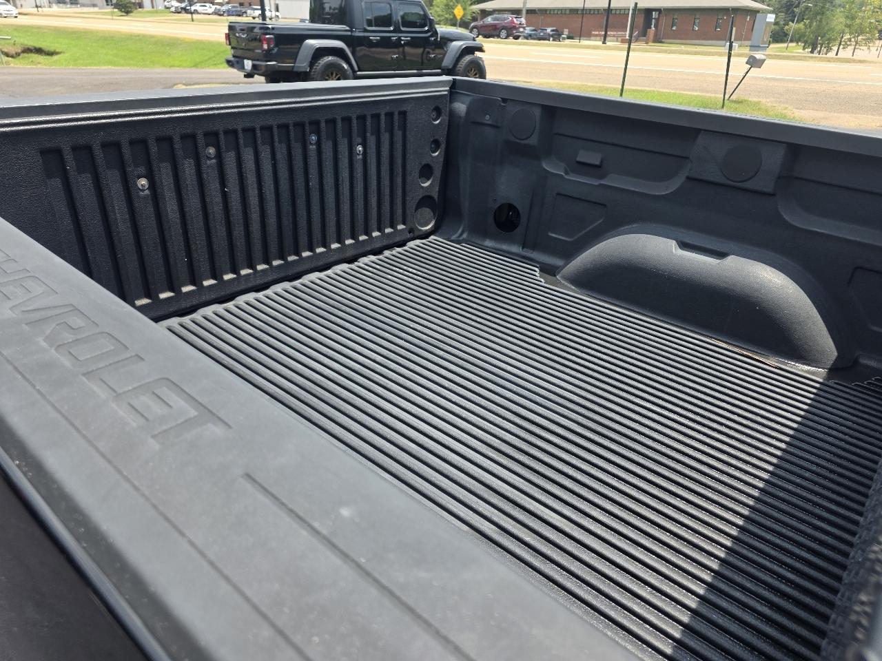 Chevrolet Silverado 1500 2WD Double Cab 147" Custom 2016
