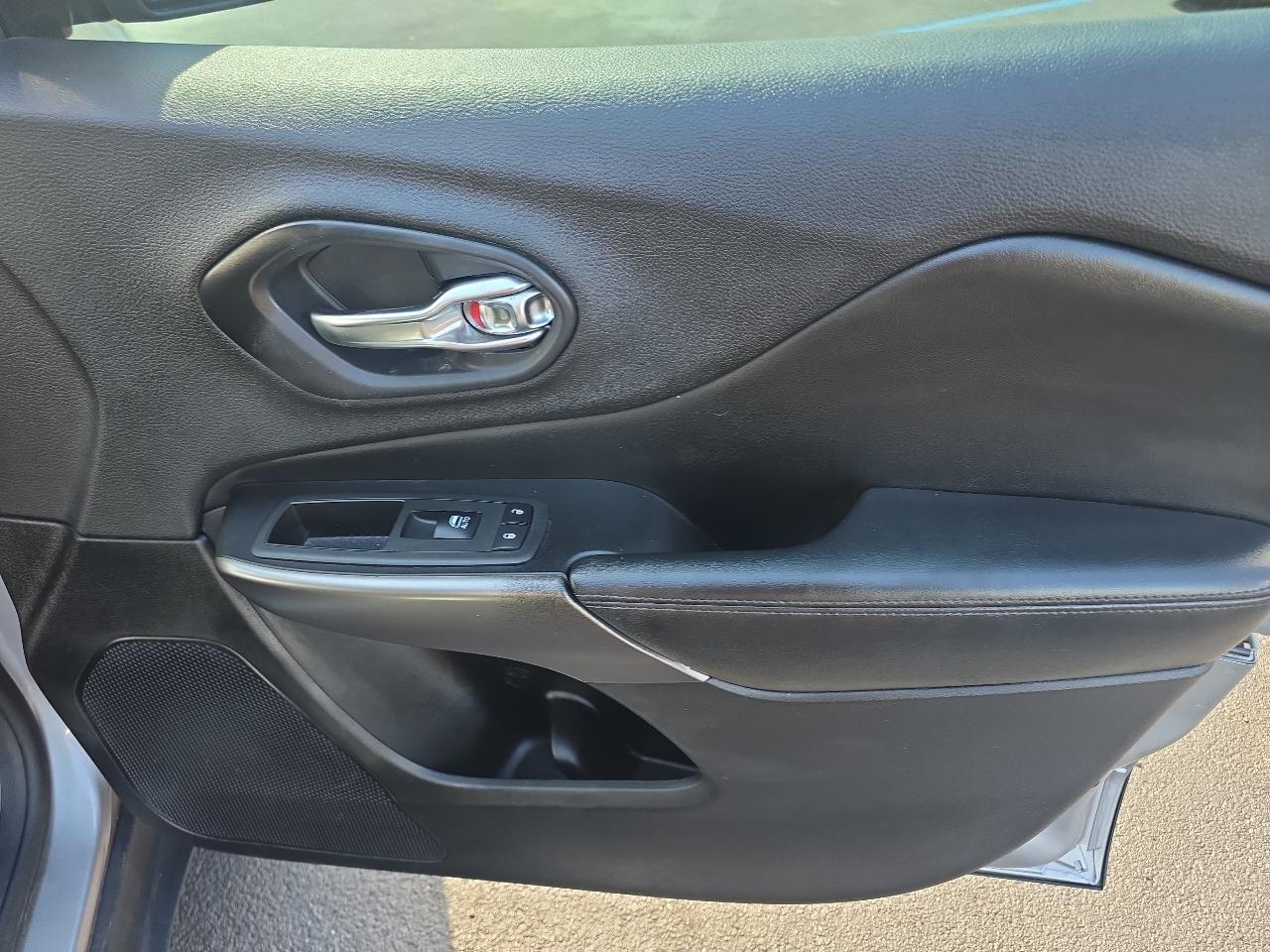 Jeep Cherokee  2019