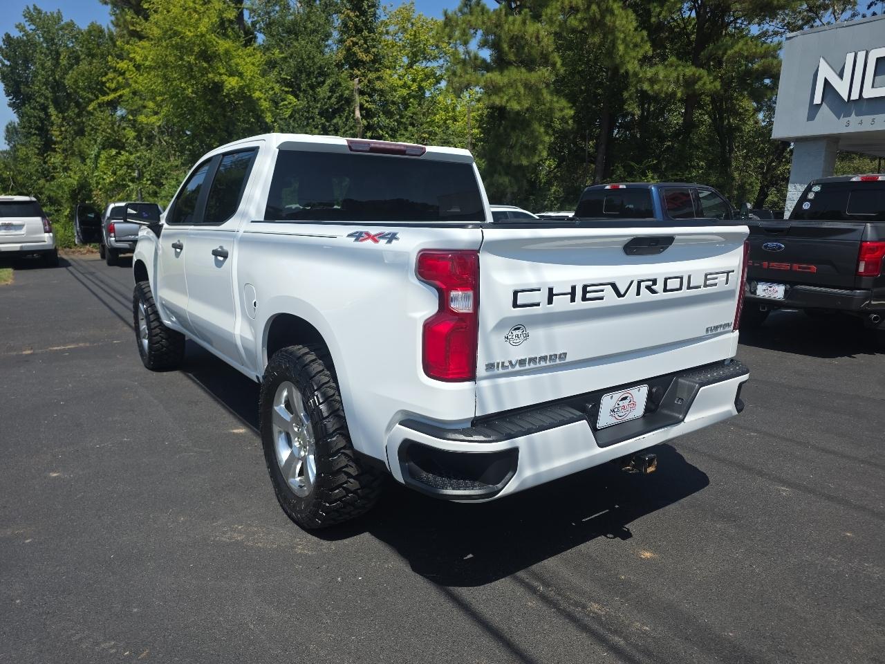 Chevrolet Silverado 1500 4WD Crew Cab 143.5" Custom *Ltd Avail* 2020
