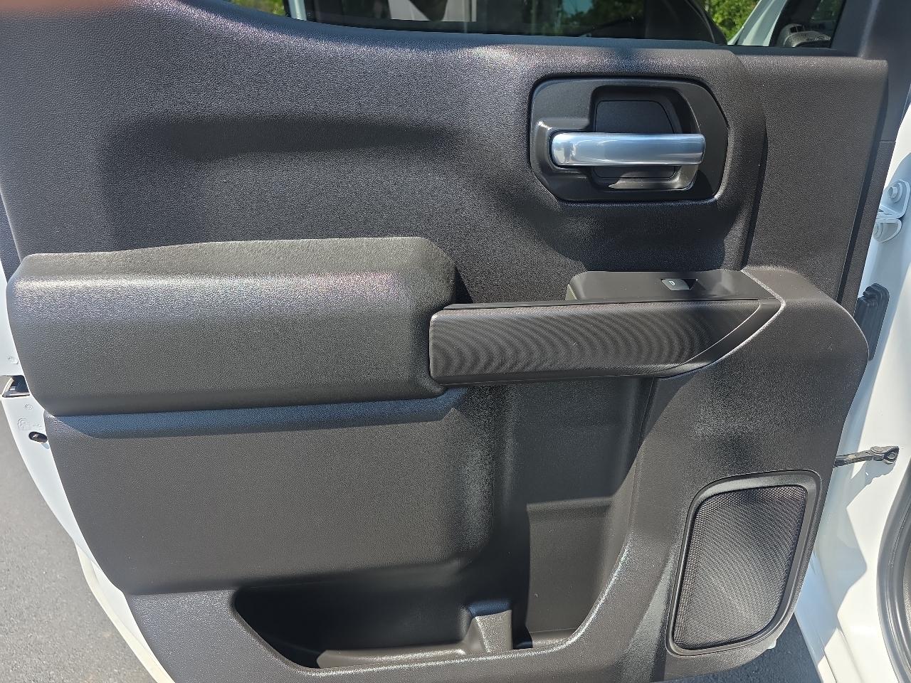 Chevrolet Silverado 1500 4WD Crew Cab 143.5" Custom *Ltd Avail* 2020
