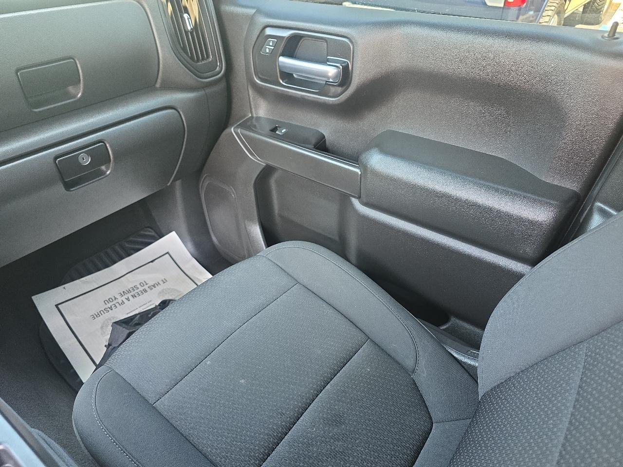 Chevrolet Silverado 1500 4WD Crew Cab 143.5" Custom *Ltd Avail* 2020
