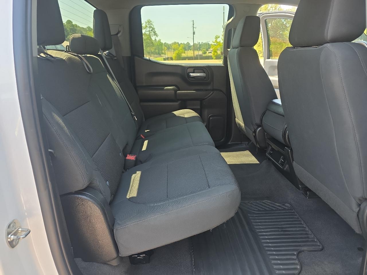 Chevrolet Silverado 1500 4WD Crew Cab 143.5" Custom *Ltd Avail* 2020
