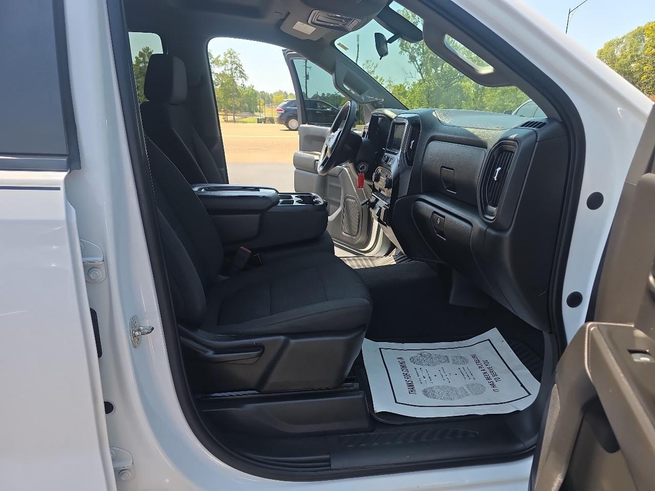 Chevrolet Silverado 1500 4WD Crew Cab 143.5" Custom *Ltd Avail* 2020