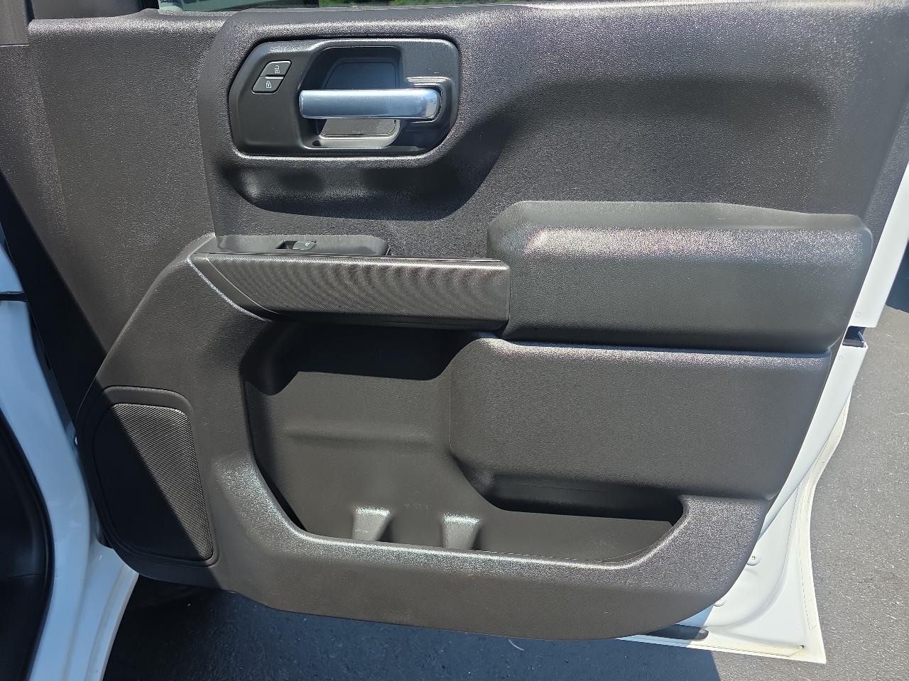 Chevrolet Silverado 1500 4WD Crew Cab 143.5" Custom *Ltd Avail* 2020