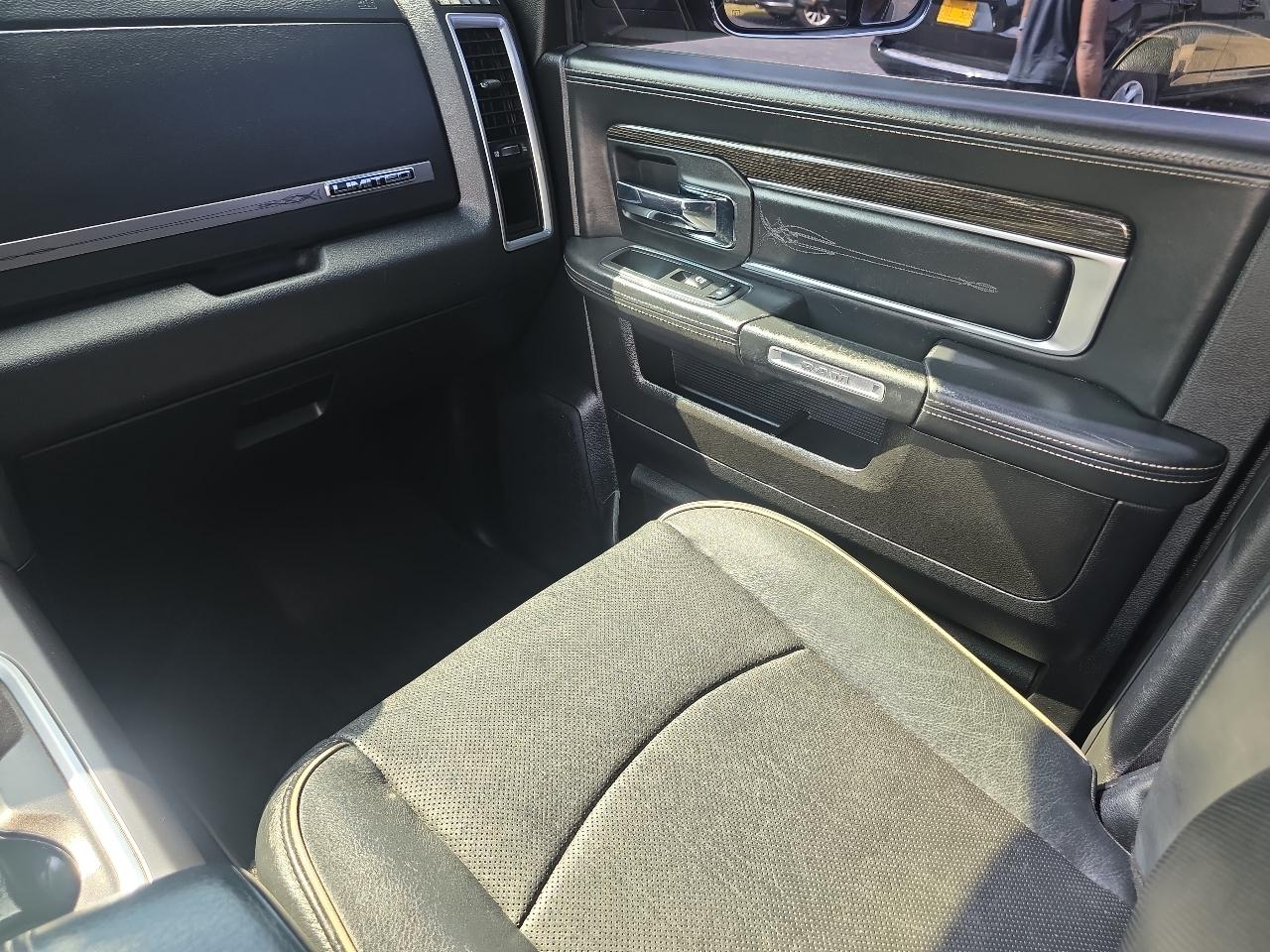 RAM 3500 4WD Crew Cab 149" Longhorn Limited 2018