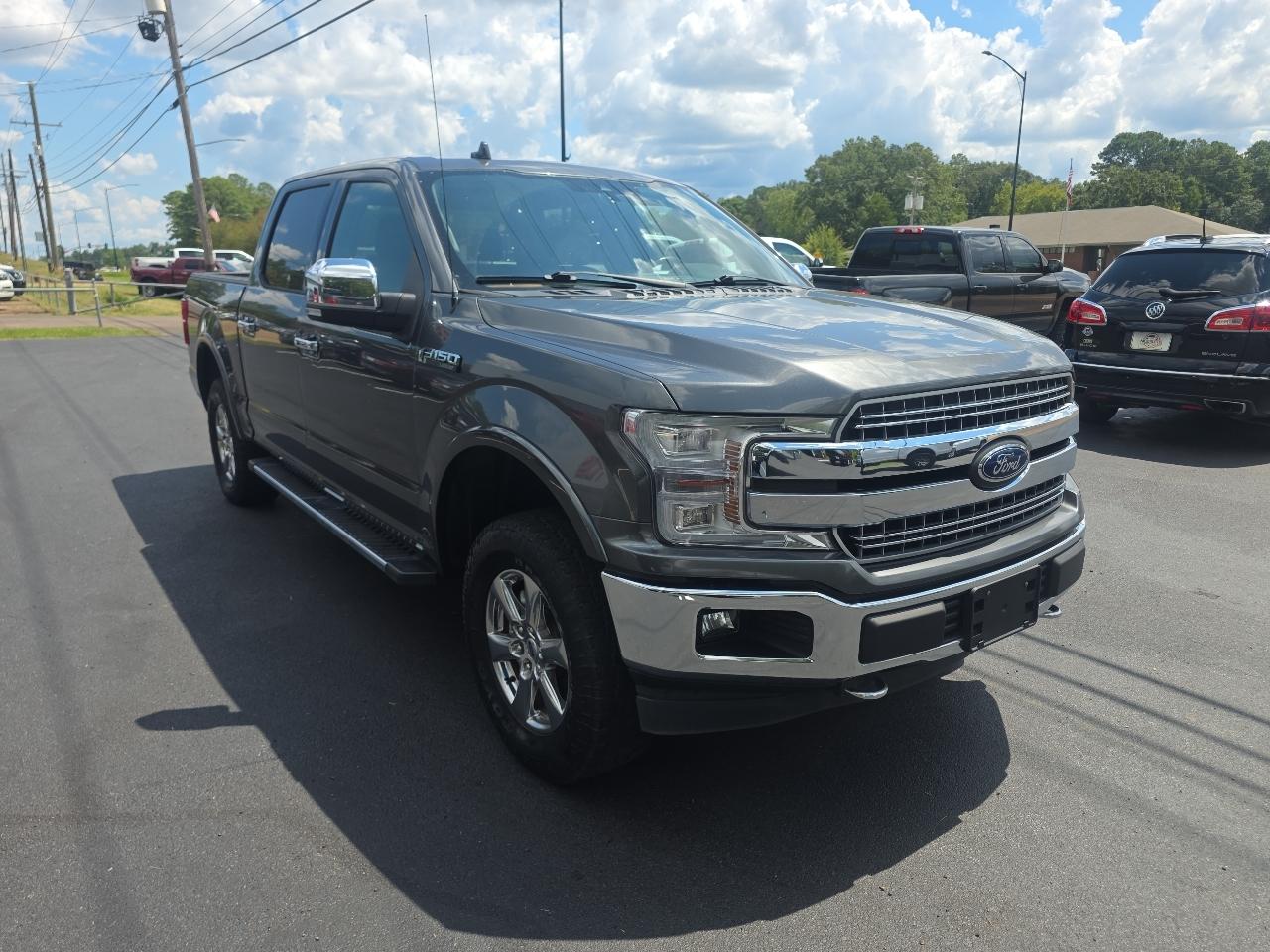 Ford F-150 4WD SuperCrew 145" Lariat 2018