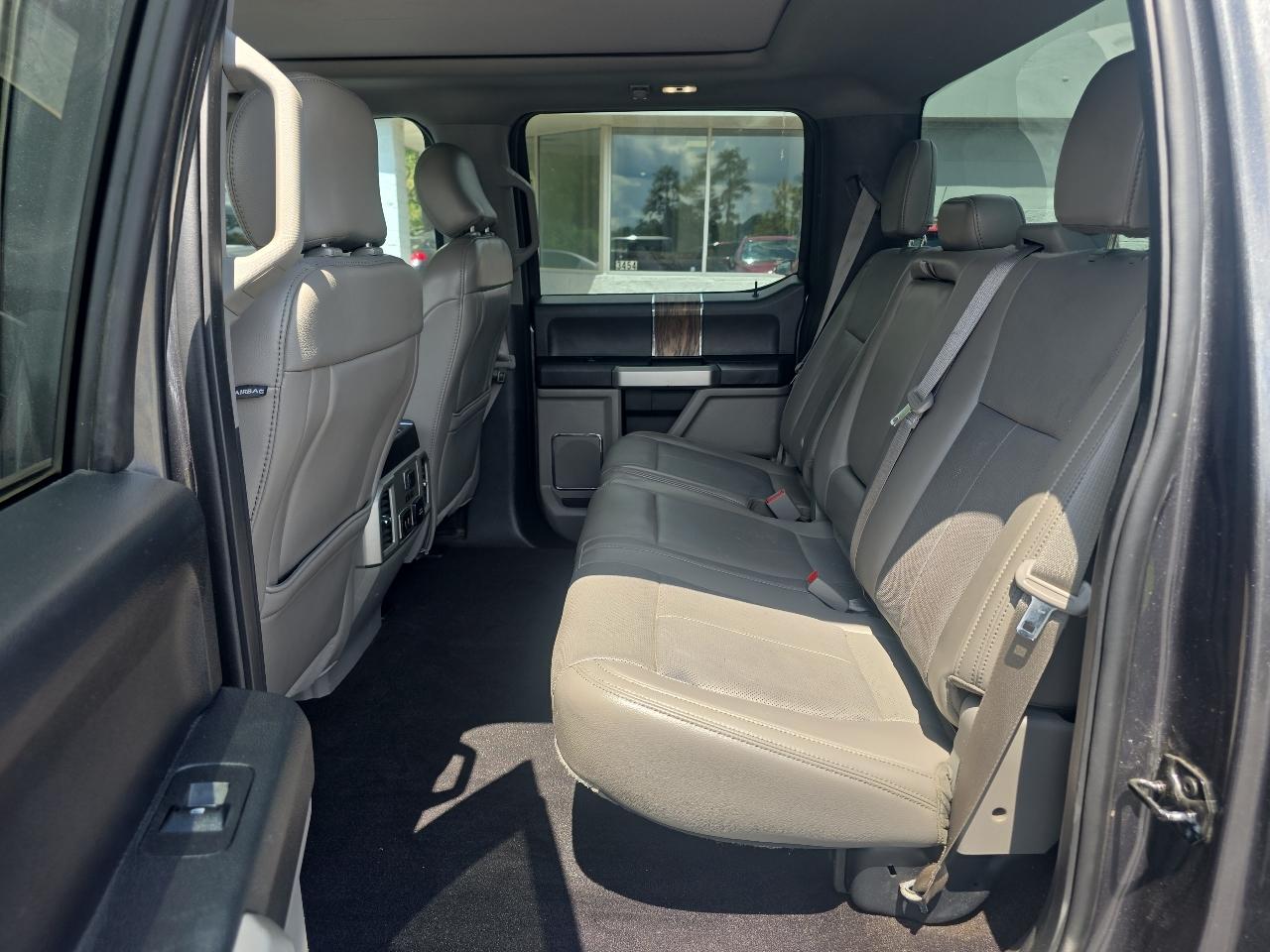 Ford F-150 4WD SuperCrew 145" Lariat 2018