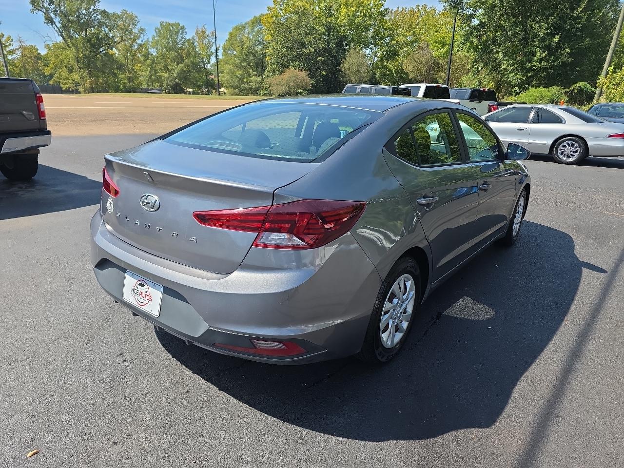 Hyundai Elantra  2019