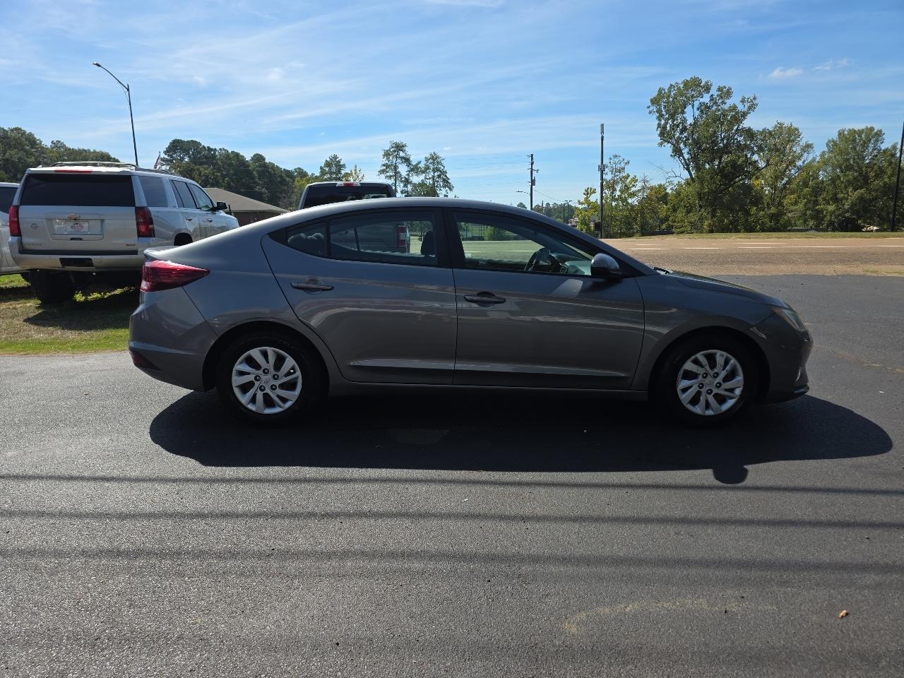 Hyundai Elantra  2019