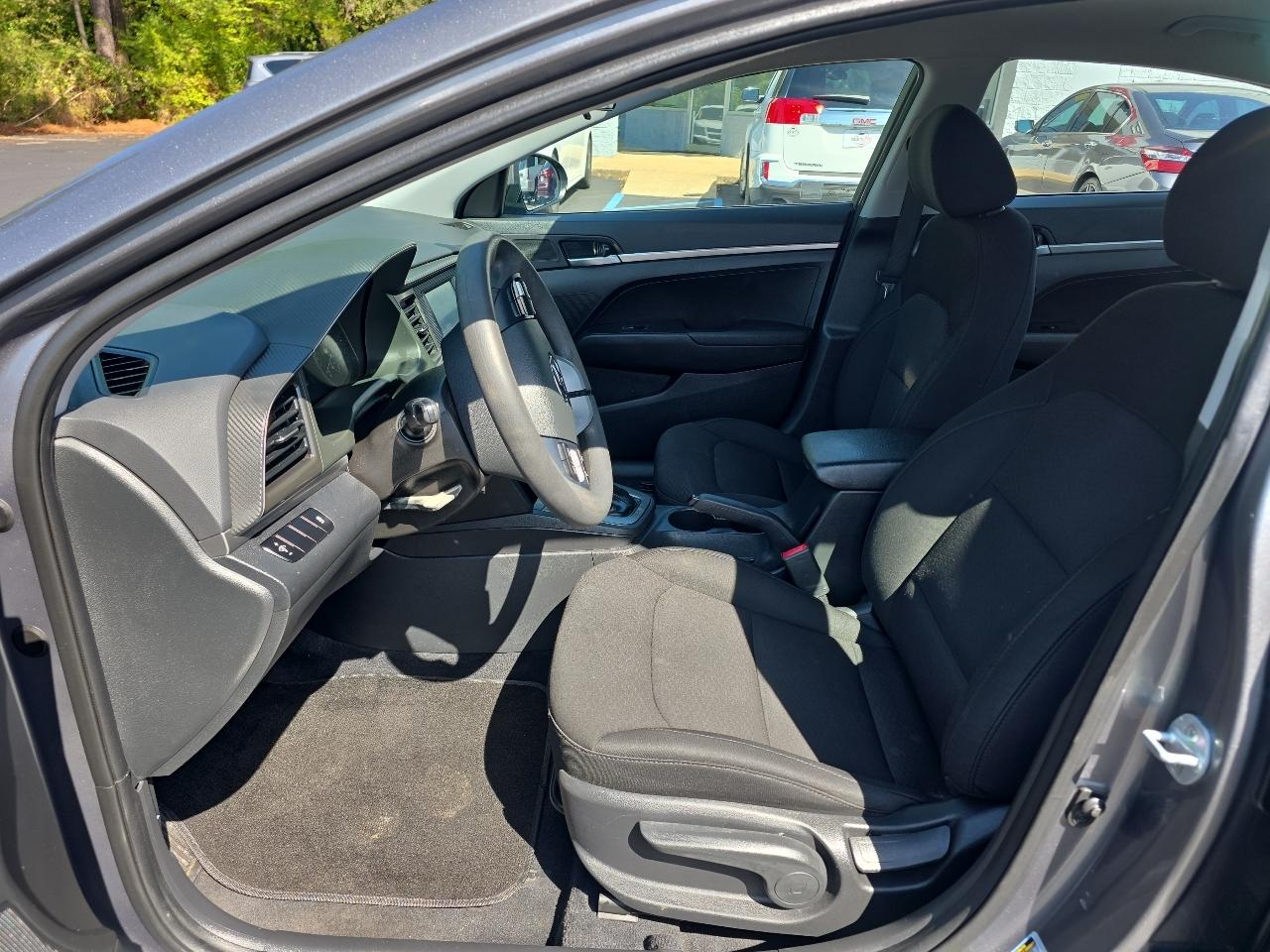 Hyundai Elantra  2019