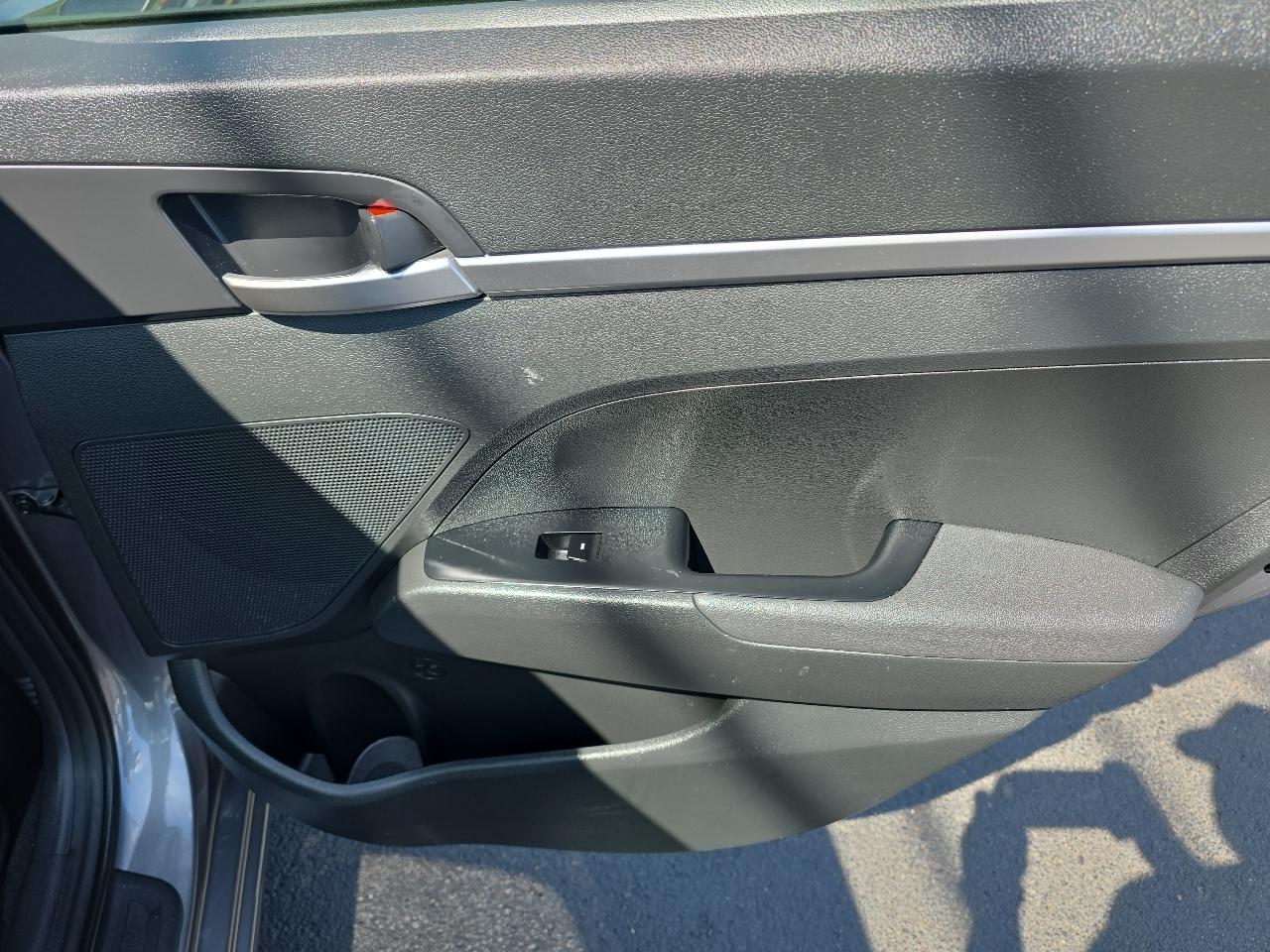 Hyundai Elantra  2019