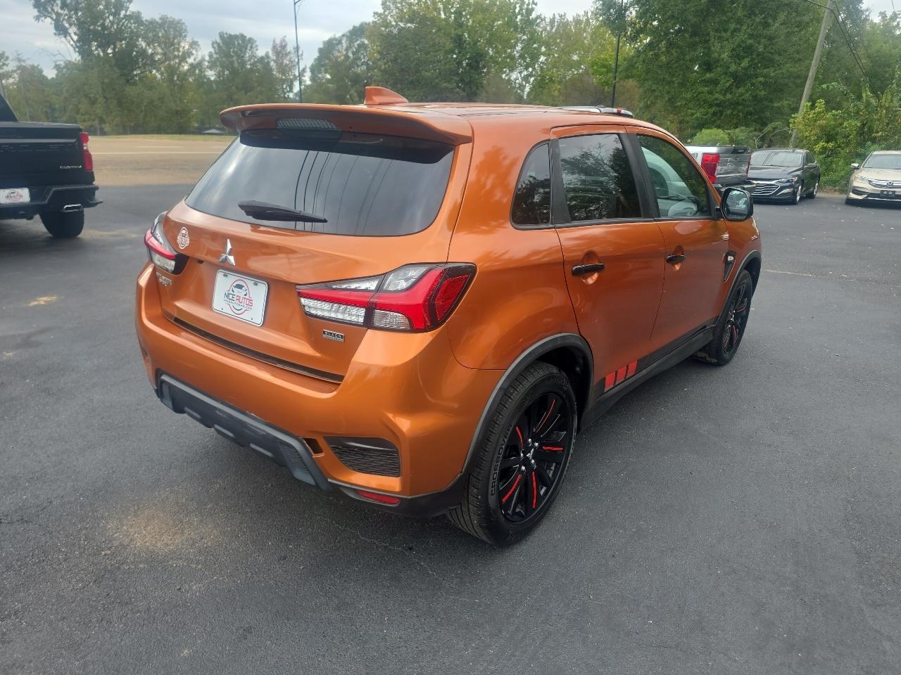 Mitsubishi Outlander Sport  2021