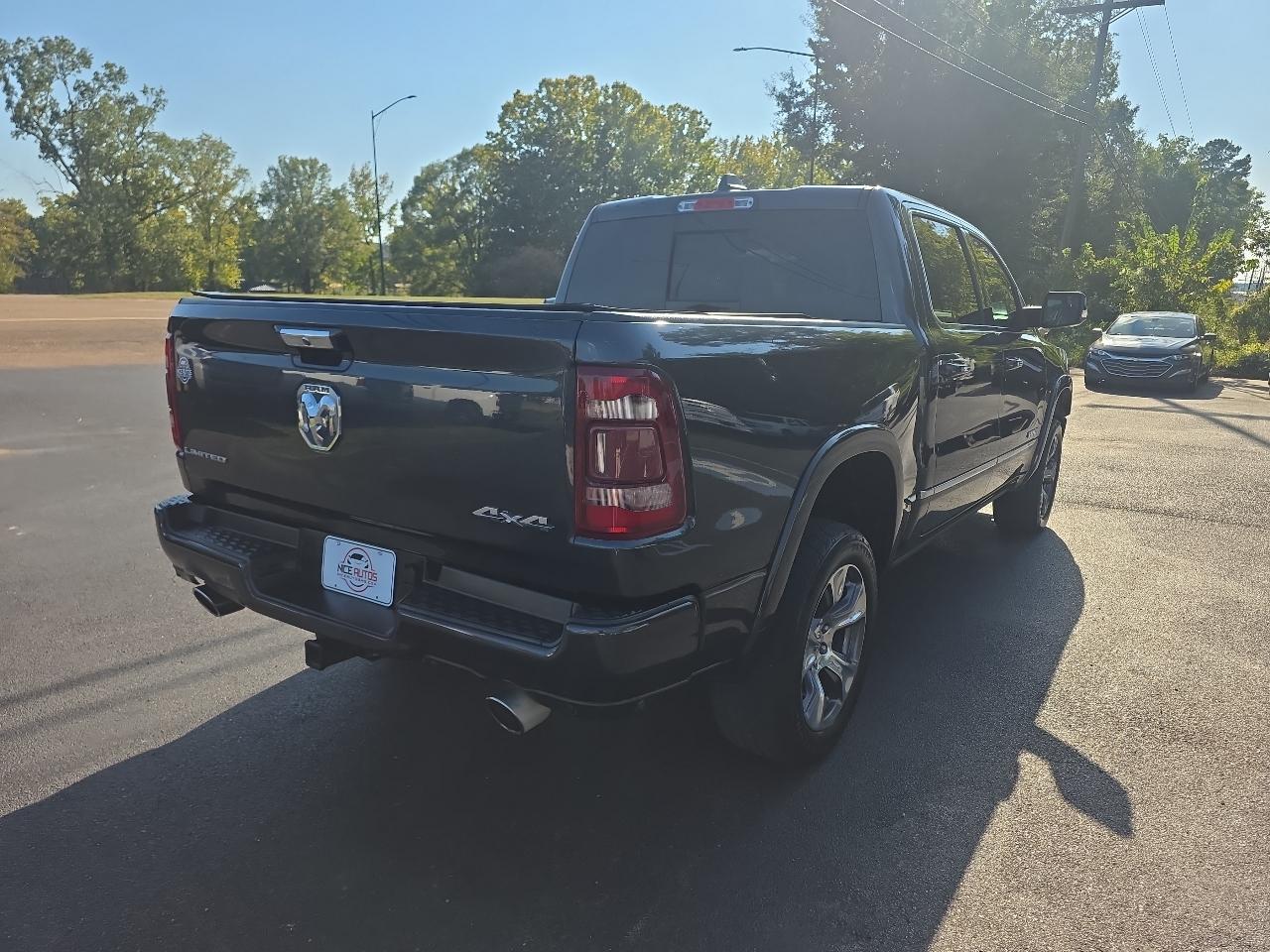 RAM 1500 4WD Crew Cab 140.5" Laramie Limited 2020