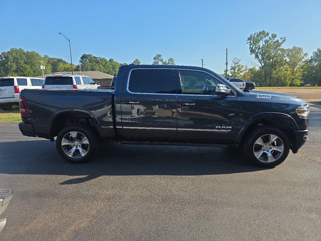 RAM 1500 4WD Crew Cab 140.5" Laramie Limited 2020