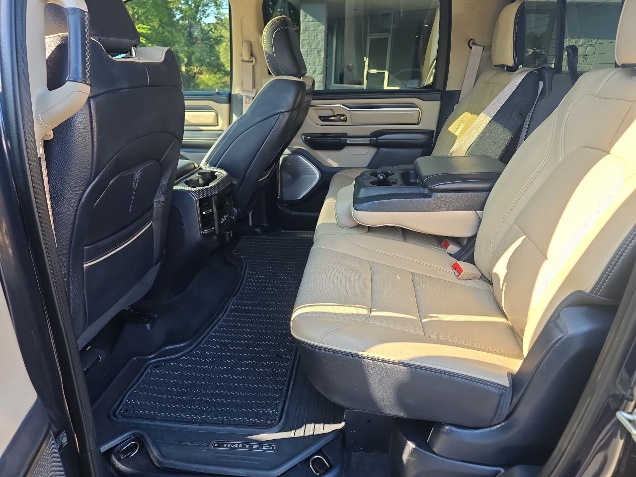 RAM 1500 4WD Crew Cab 140.5" Laramie Limited 2020