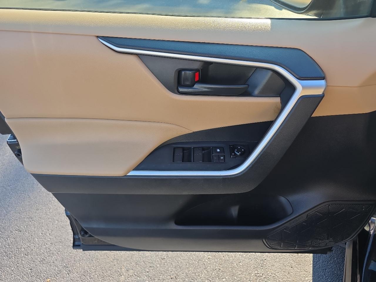 Toyota RAV4  2019