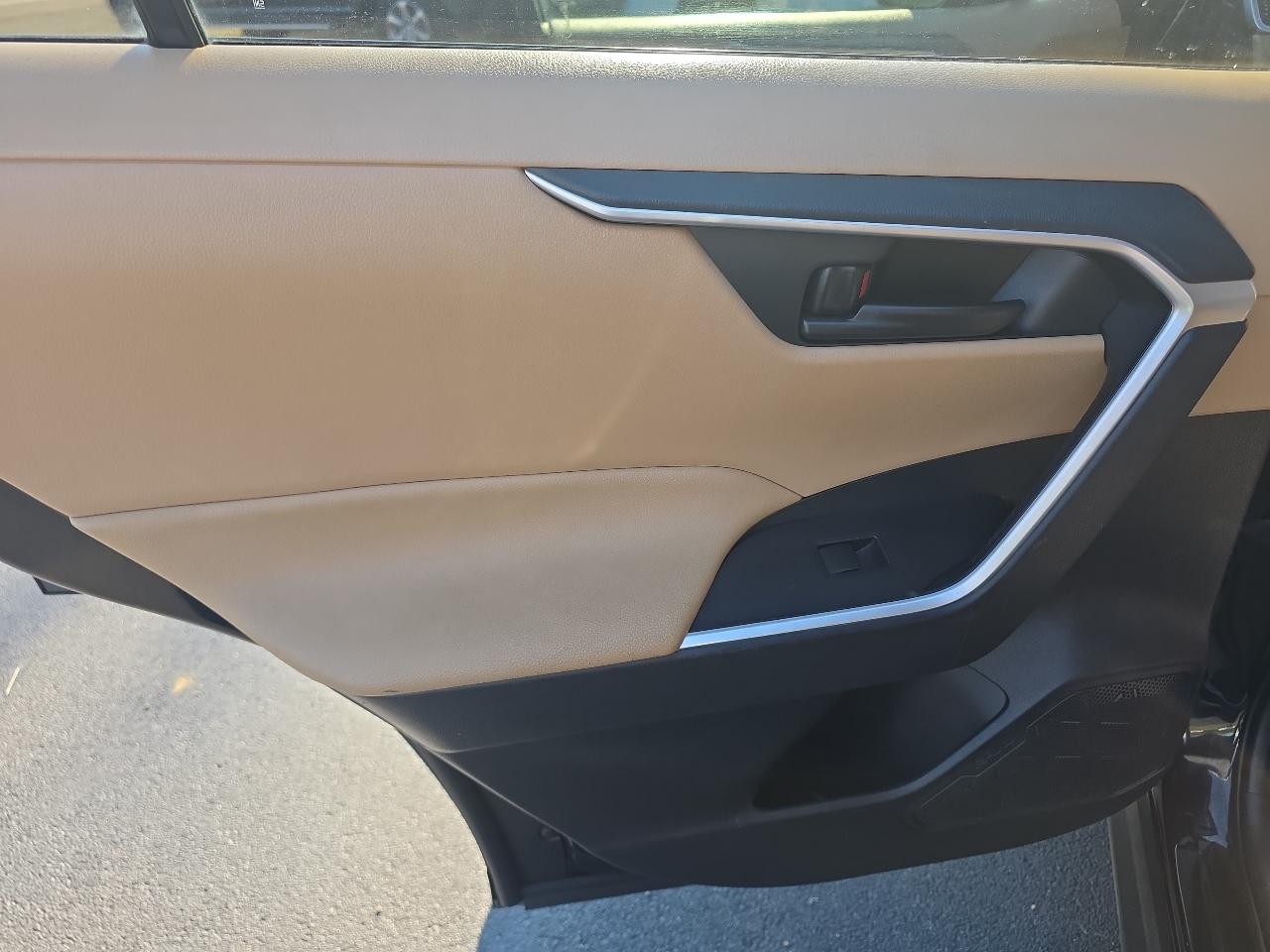 Toyota RAV4  2019