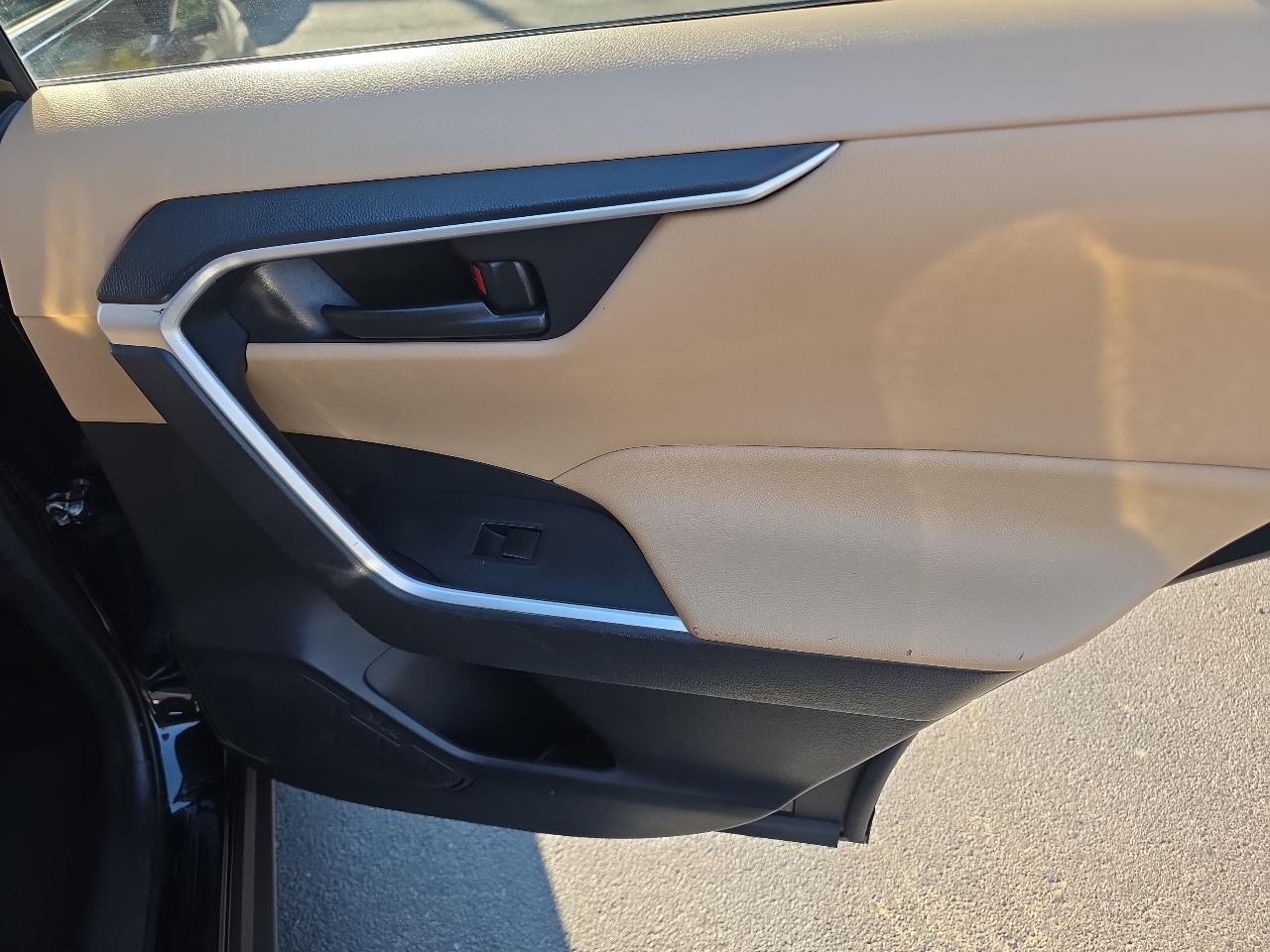 Toyota RAV4  2019