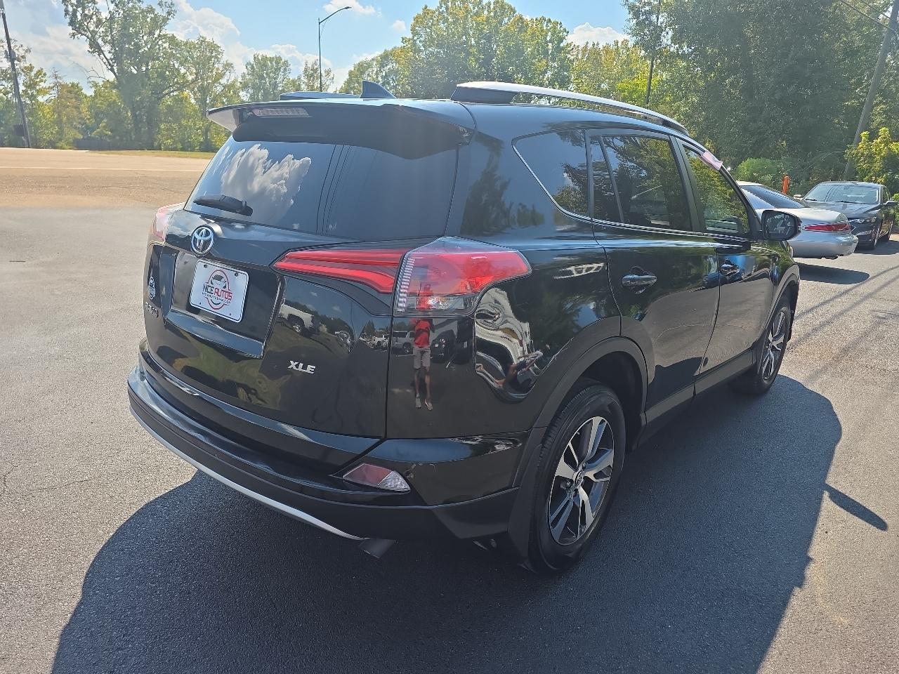 Toyota RAV4 XLE 2016