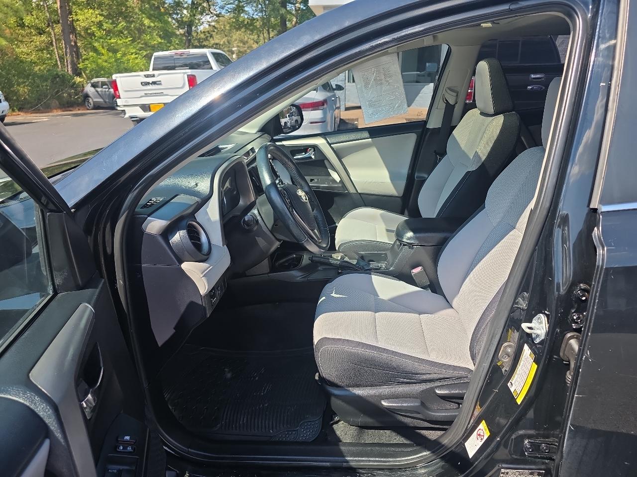 Toyota RAV4 XLE 2016