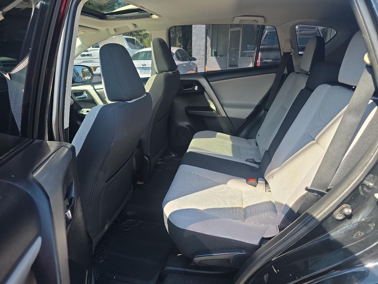 Toyota RAV4 XLE 2016