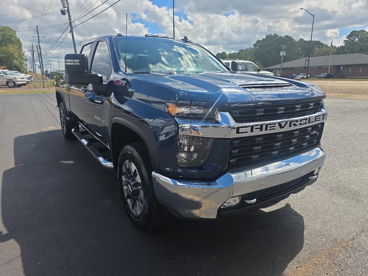 Chevrolet Silverado 2500HD 4WD Crew Cab 153.7" LT 2023