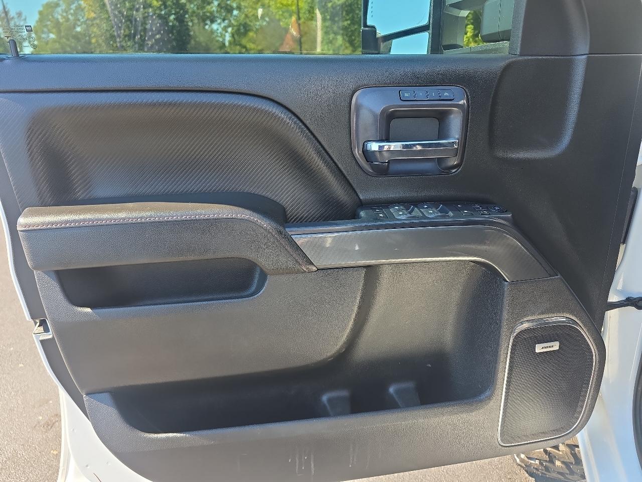 GMC Sierra 2500HD 4WD Crew Cab 153" SLT 2015