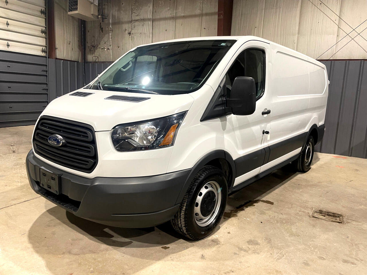 Ford Transit 150 Van Low Roof 60/40 Pass. 130-in. WB 2018