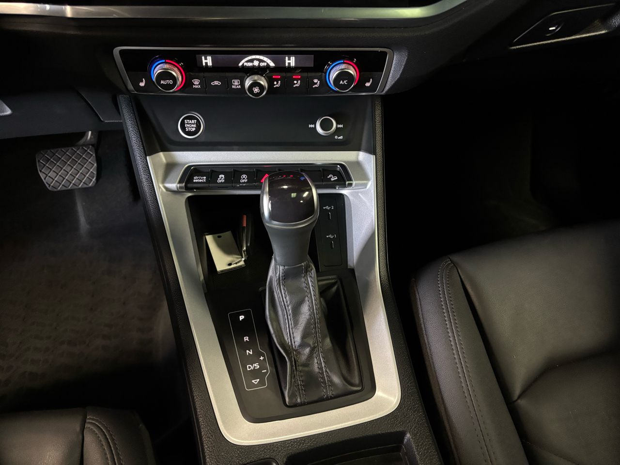 Audi Q3 Premium 40 TFSI quattro 2022 Audi Q3 Premium 40 TFSI quattro 2022