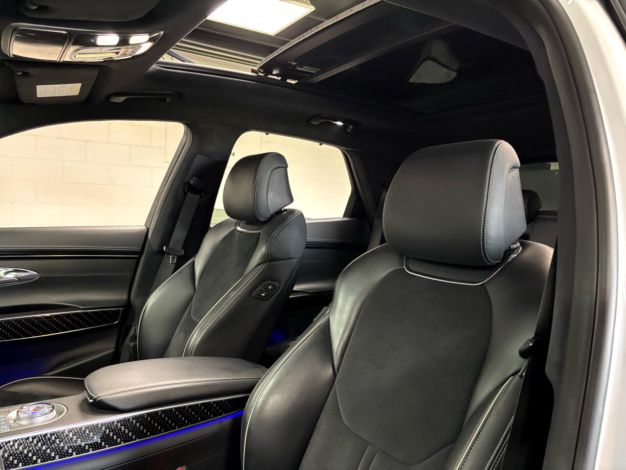 2022 Genesis GV70 3.5T Sport Prestige photo 11