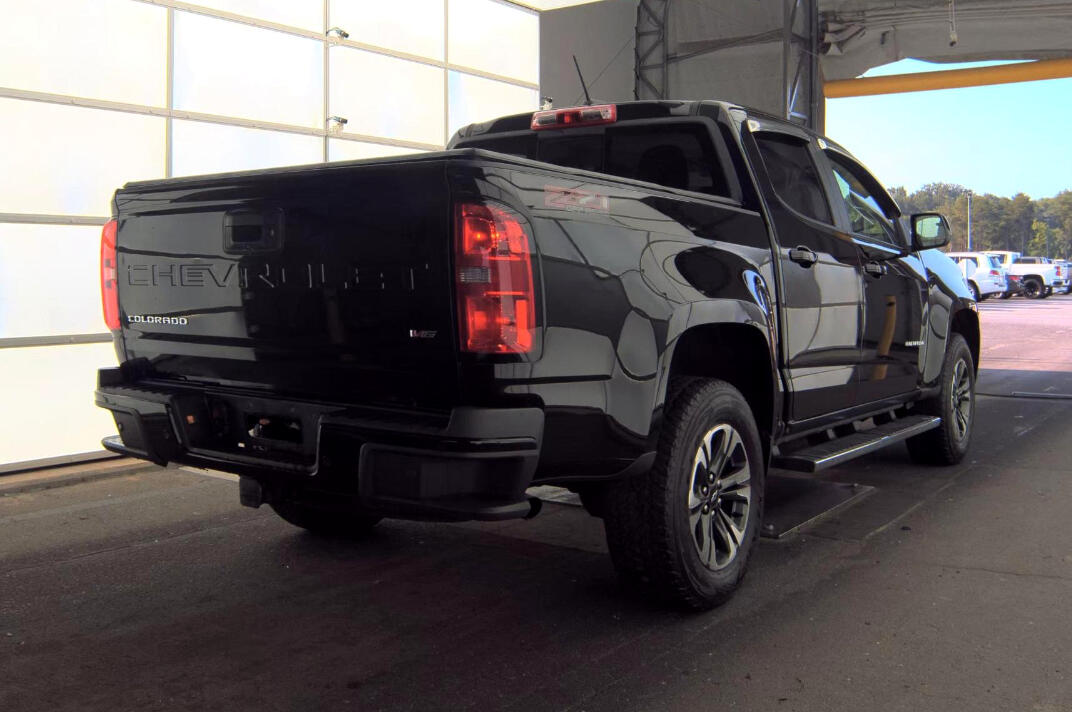 2021 Chevrolet Colorado Z71 photo 3