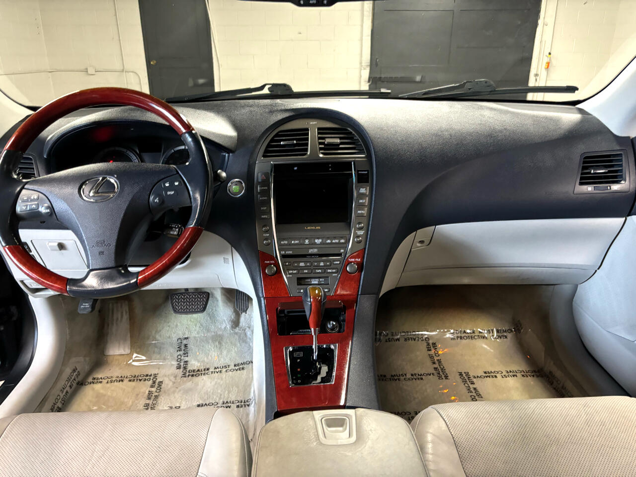 2009 Lexus ES 350 photo 11