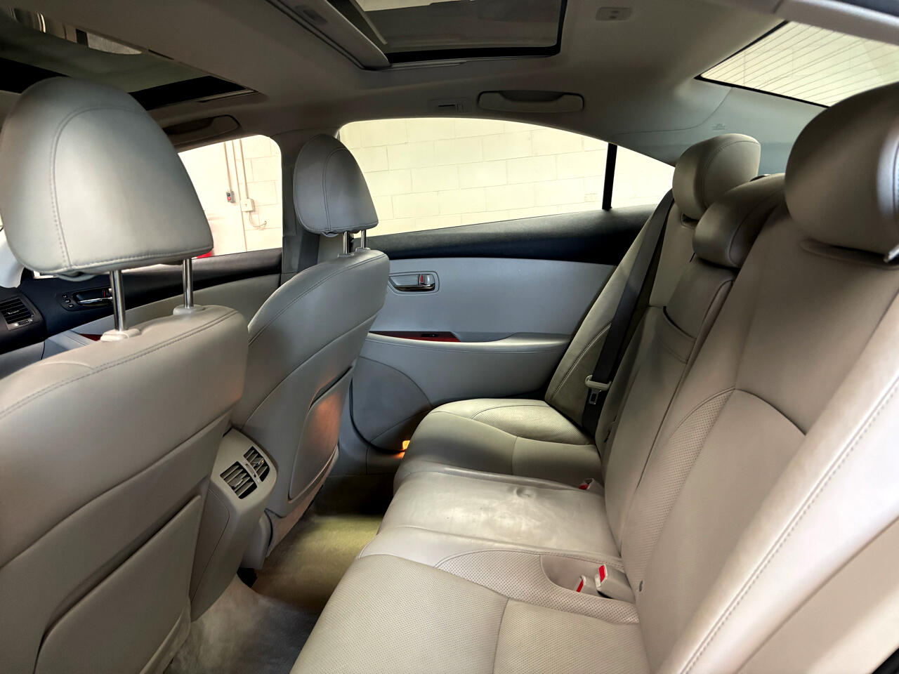 2009 Lexus ES 350 photo 16
