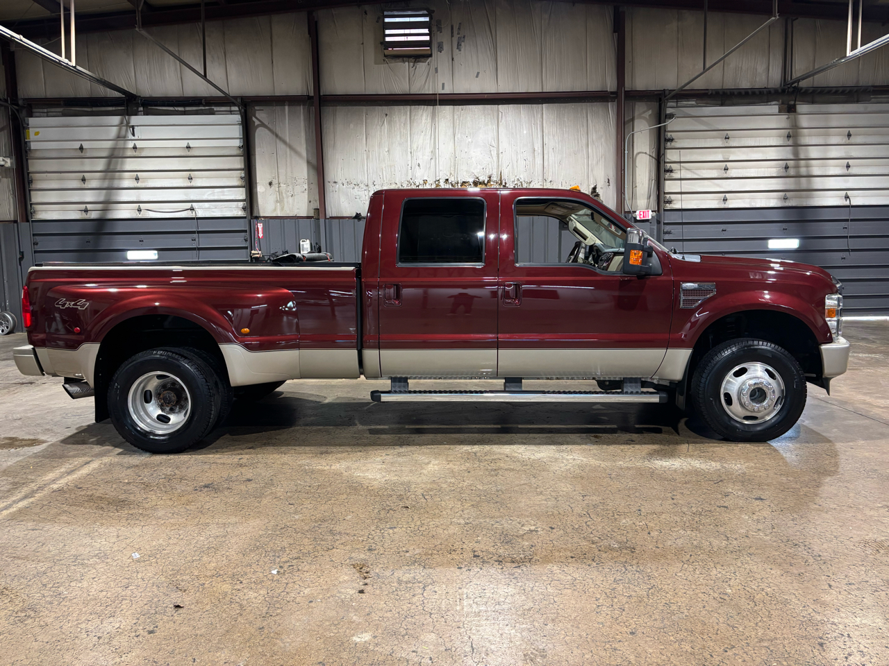 2010 Ford F-350 King Ranch photo 2