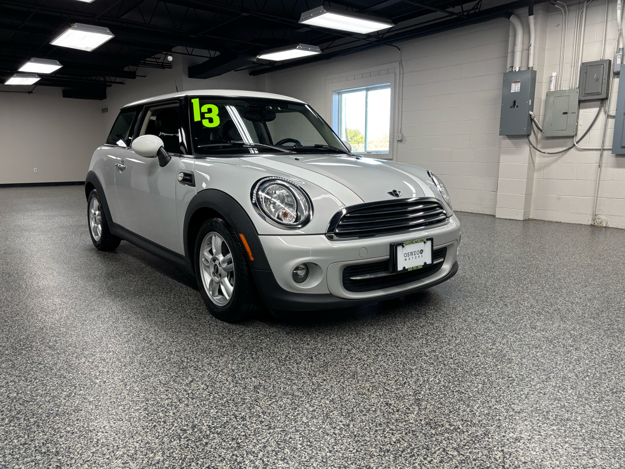 2013 Mini Cooper Base photo 2