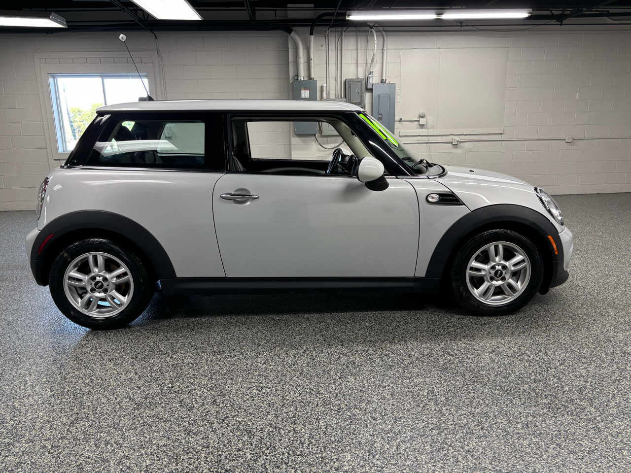 2013 Mini Cooper Base photo 4