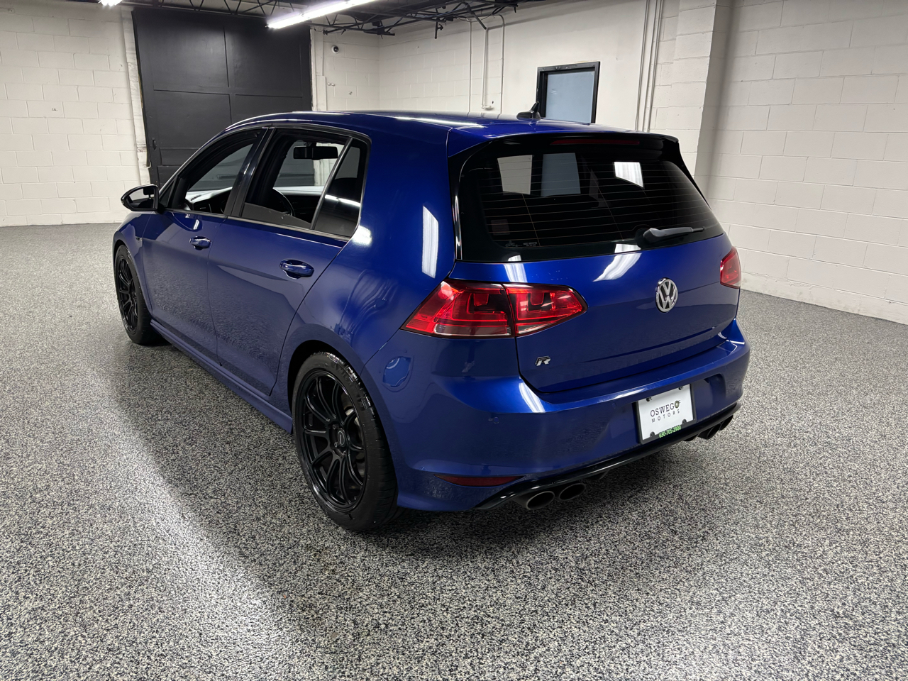 Volkswagen Golf R Base 2015 Volkswagen Golf R Base 2015