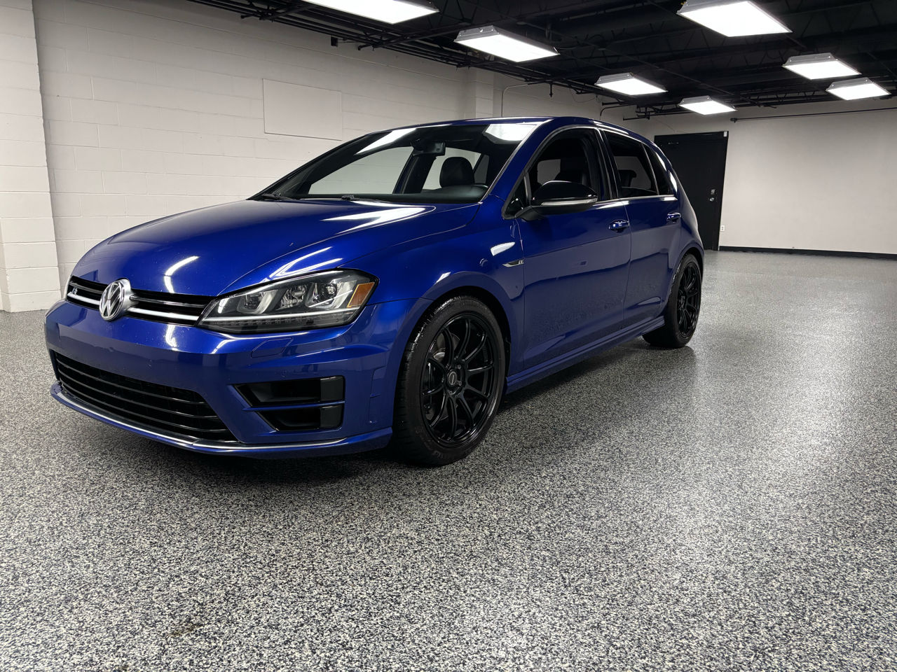 Volkswagen Golf R Base 2015 Volkswagen Golf R Base 2015