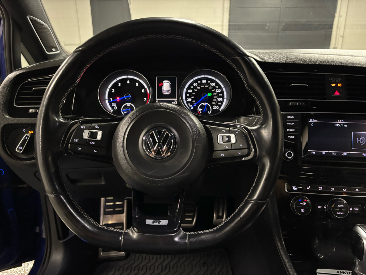 Volkswagen Golf R Base 2015 Volkswagen Golf R Base 2015