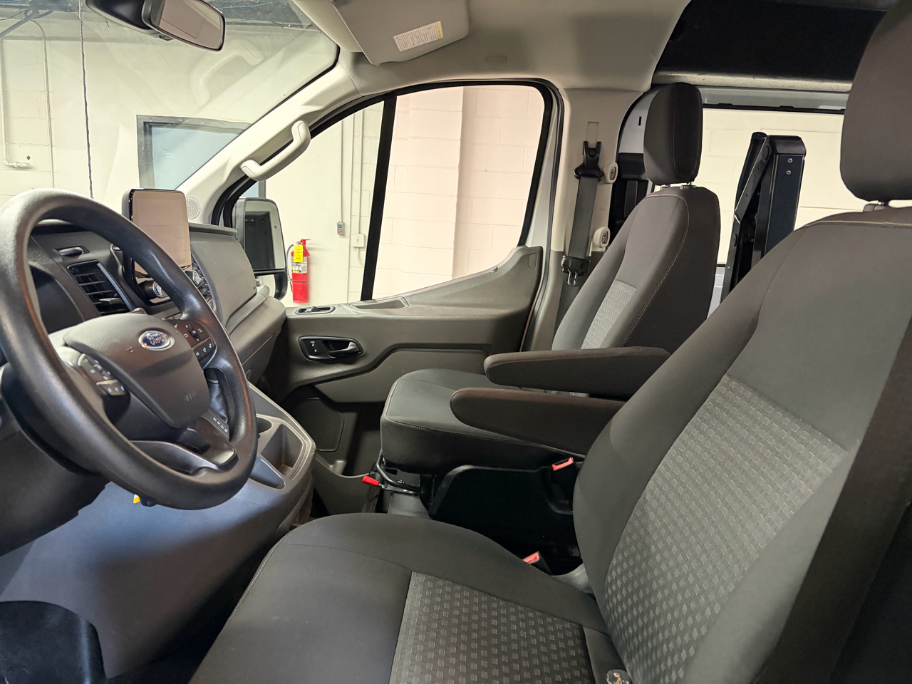 Ford Transit 150 Van Low Roof w/Sliding Pass. 148-in. WB 2020